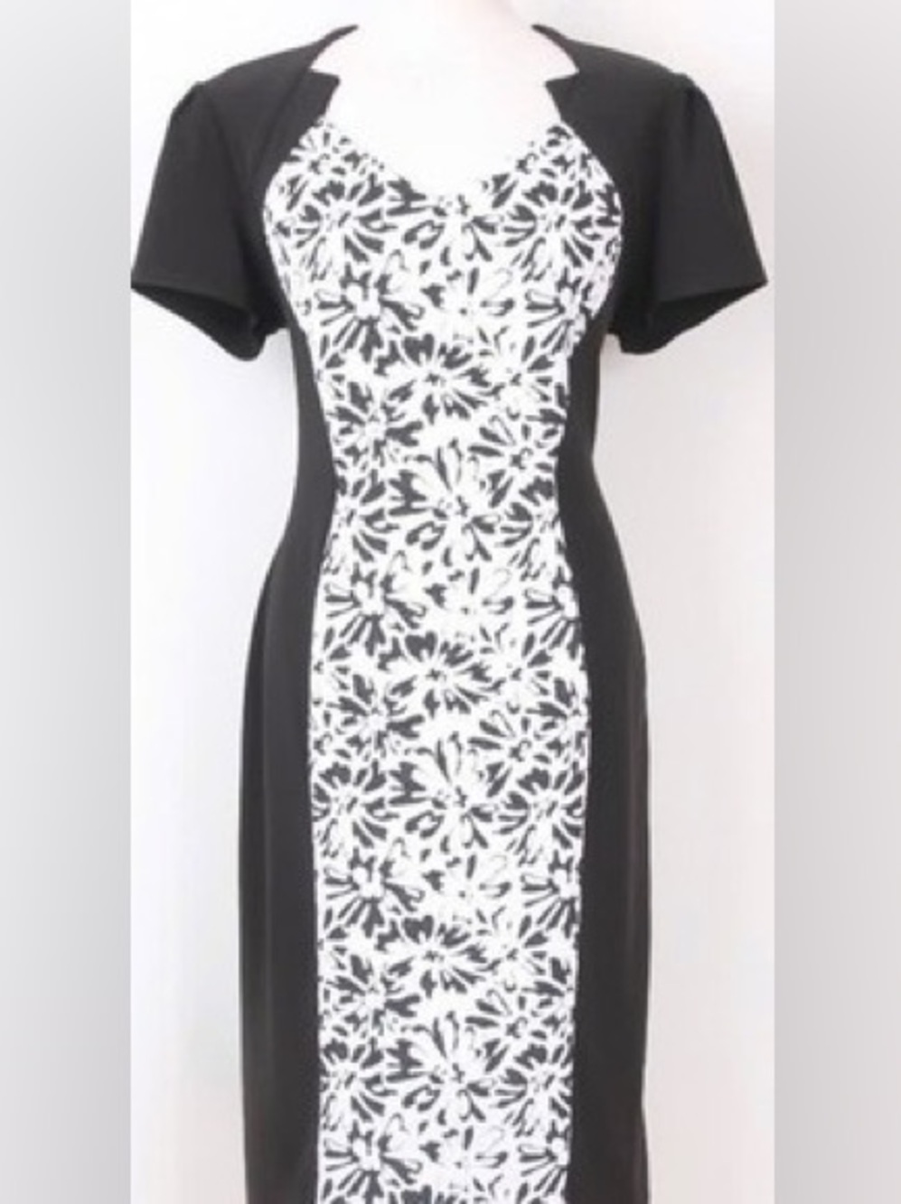 Joseph Ribkoff Monochrome Floral Panel Slimming Sheath Dress - Size 18 Near New